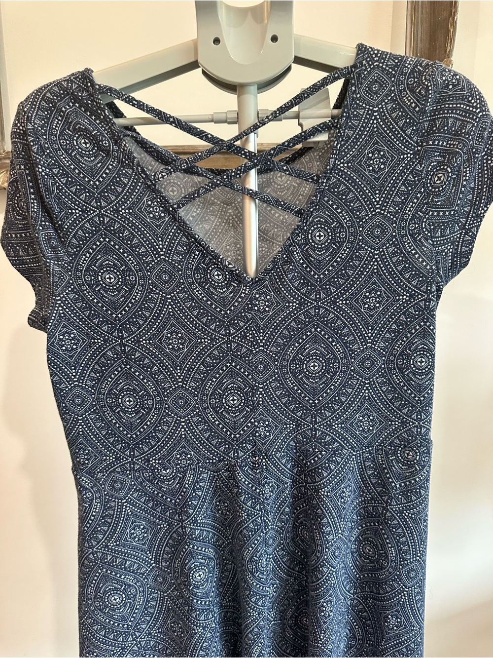 Blue Geometric Cap-Sleeve Fit-and-Flare Dress - Picture 4 of 6
